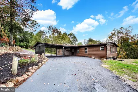 3997 Trone Rd, Glenville, PA 17329