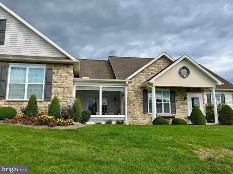 159 S Alpine Dr #4B, York, PA 17408
