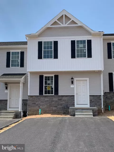 105 Holstein Dr #170, Hanover, PA 17331