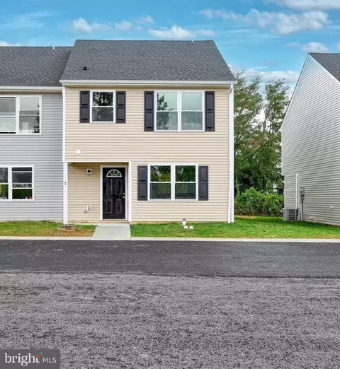 1885 Unit 7 Stoverstown Rd, Spring Grove, PA 17362
