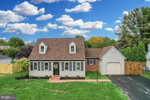 3847 Tarpley Dr, York, PA 17402