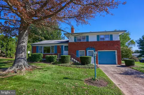 2412 Amethyst Rd, York, PA 17408