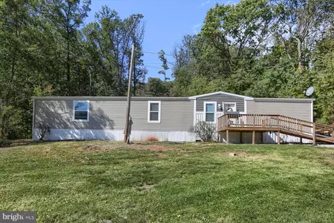 5230 Bull Rd, Dover, PA 17315