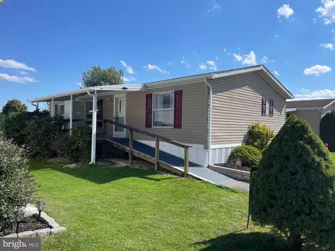123 Mimosa Dr, York, PA 17402