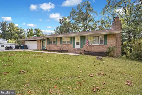 860 Marvell Dr, York, PA 17402