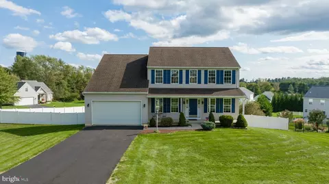 12 Cardiff Rd, Shrewsbury, PA 17361