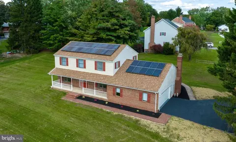 60 Stone Ridge Dr, New Freedom, PA 17349