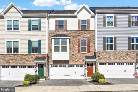 1148 Rosecroft Ln #41, York, PA 17403
