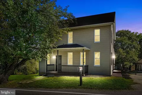 2135 Freysville Rd, Red Lion, PA 17356
