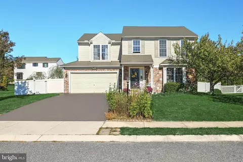 65 Clary Way, York, PA 17404