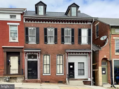 208-210 Hellam St, Wrightsville, PA 17368