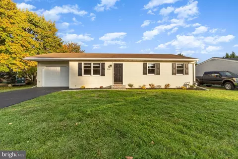 578 Spring Ave, Hanover, PA 17331