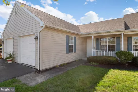 45 Hagarman Dr #45, York, PA 17408