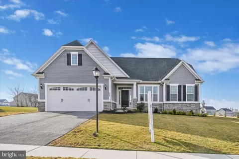 231 Leslie Rd #96, Stewartstown, PA 17363
