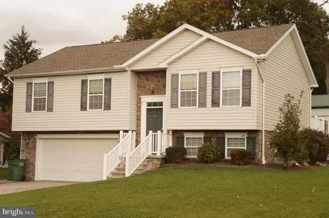 67 Kimberly Dr, Hanover, PA 17331
