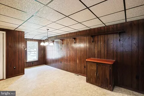 653 E Middle St, Hanover, PA 17331 photo 13