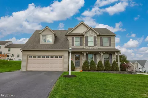 750 Danbury Dr, Red Lion, PA 17356