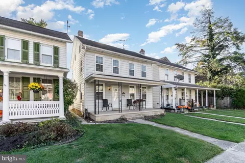 309 E Walnut St, Hanover, PA 17331 photo 4