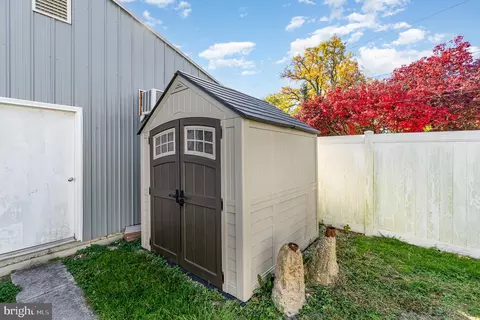 309 E Walnut St, Hanover, PA 17331 photo 22