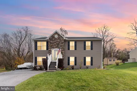 165 Quail Dr, Dillsburg, PA 17019