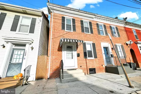 124 E Chestnut St, Hanover, PA 17331 photo 2