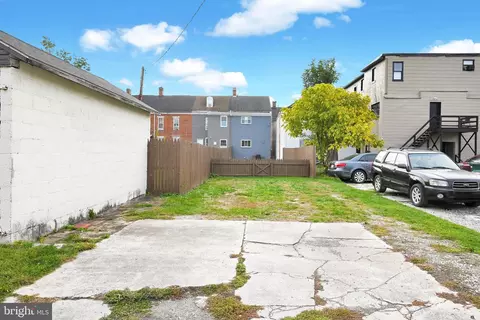 124 E Chestnut St, Hanover, PA 17331 photo 39