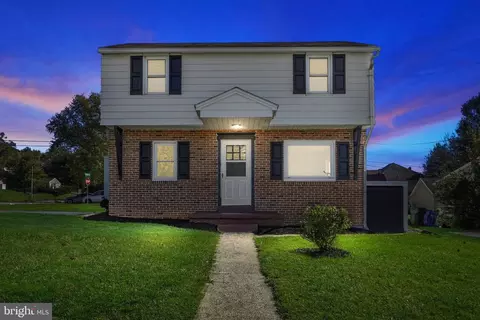 1327 Canterbury Ln, York, PA 17406