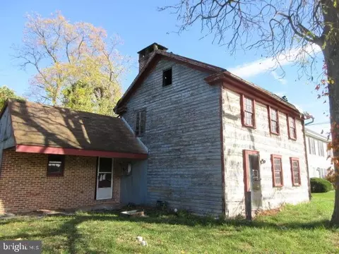 351 W Cabin Hollow Rd, Dillsburg, PA 17019