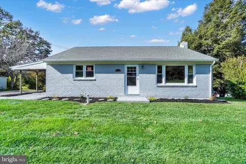 9232 E Springfield Rd, Seven Valleys, PA 17360