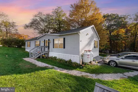 700 Salem Rd #67, Etters, PA 17319