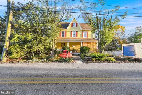 6218 Century Farms Rd, Felton, PA 17322