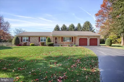 9 Wayside Ct, Dillsburg, PA 17019