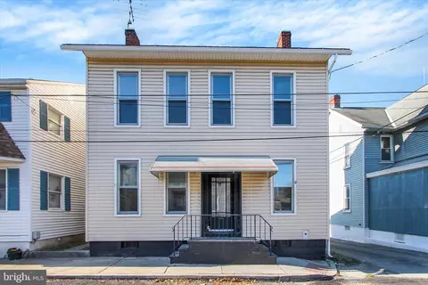 31 Mcallister St, Hanover, PA 17331