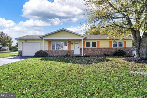 3500 Village Rd, Dover, PA 17315
