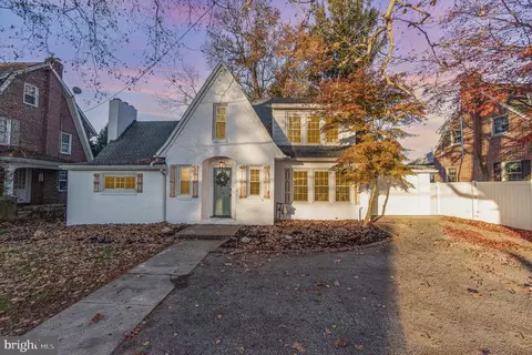 10 S Main St, Jacobus, PA 17407