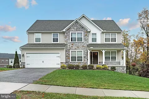 1009 Glen View Dr, York, PA 17403