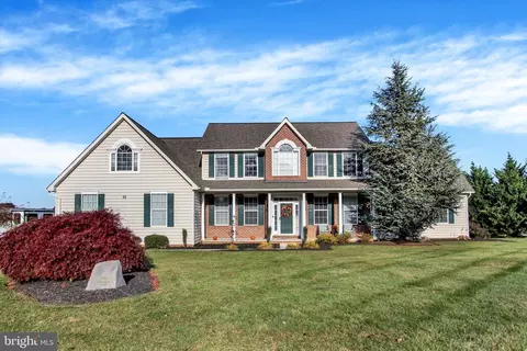 66 Wyndfield Dr, Hanover, PA 17331