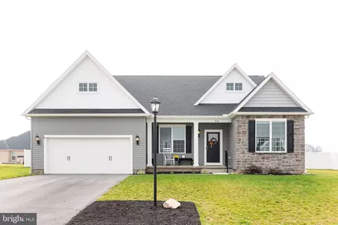 14 Alabaster Run, Hanover, PA 17331