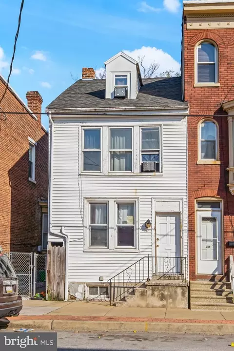 217 S Queen St, York, PA 17403