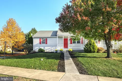 190 Greenfield St, Manchester, PA 17345