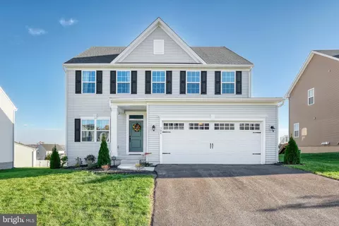 304 Banner Cir, York, PA 17402