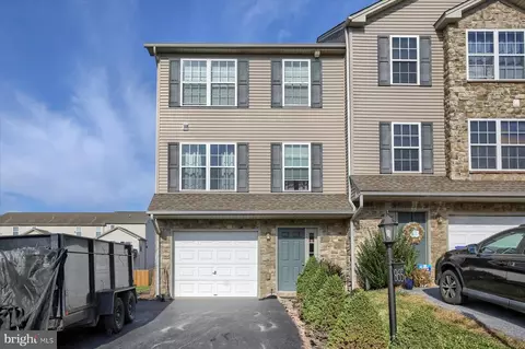 865 Rachel Dr, York, PA 17404