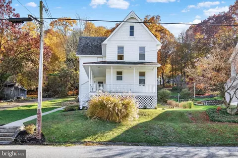 614 Chestnut St, Delta, PA 17314