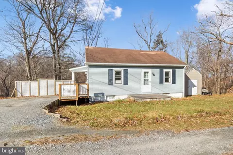 5379 N George Street Ext, Manchester, PA 17345
