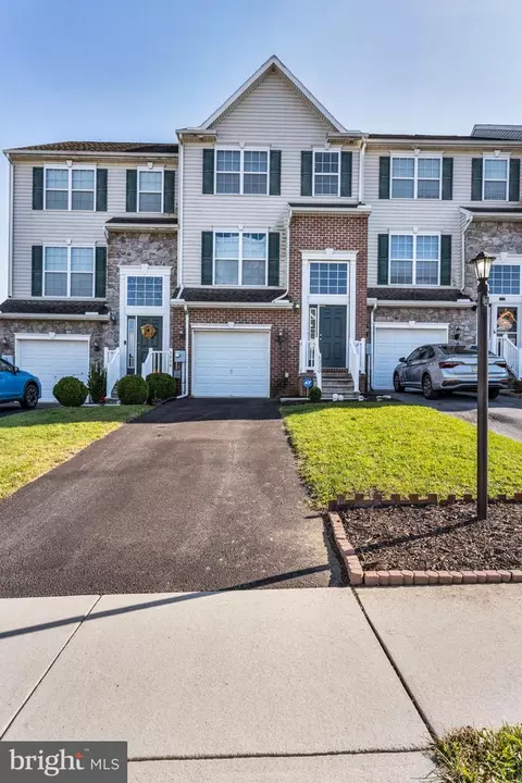 1220 Ledge Dr, York, PA 17408