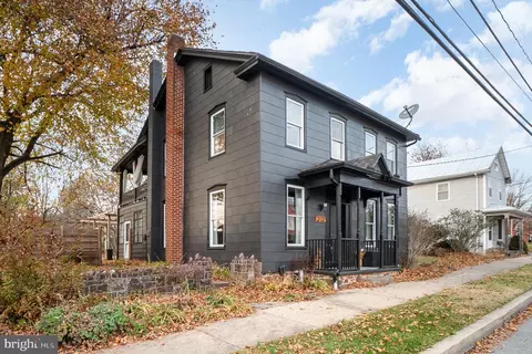 212 Market St, Lewisberry, PA 17339