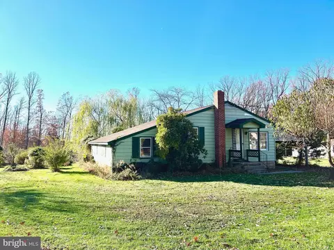 1757 Oakwood Dr, Hanover, PA 17331