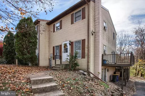 120 White Dogwood Dr, Etters, PA 17319