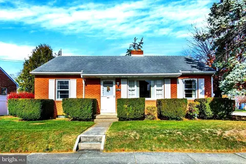 301 5th St, Hanover, PA 17331