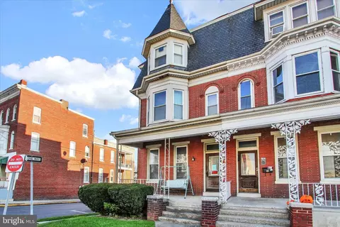 1100 W Market St, York, PA 17404
